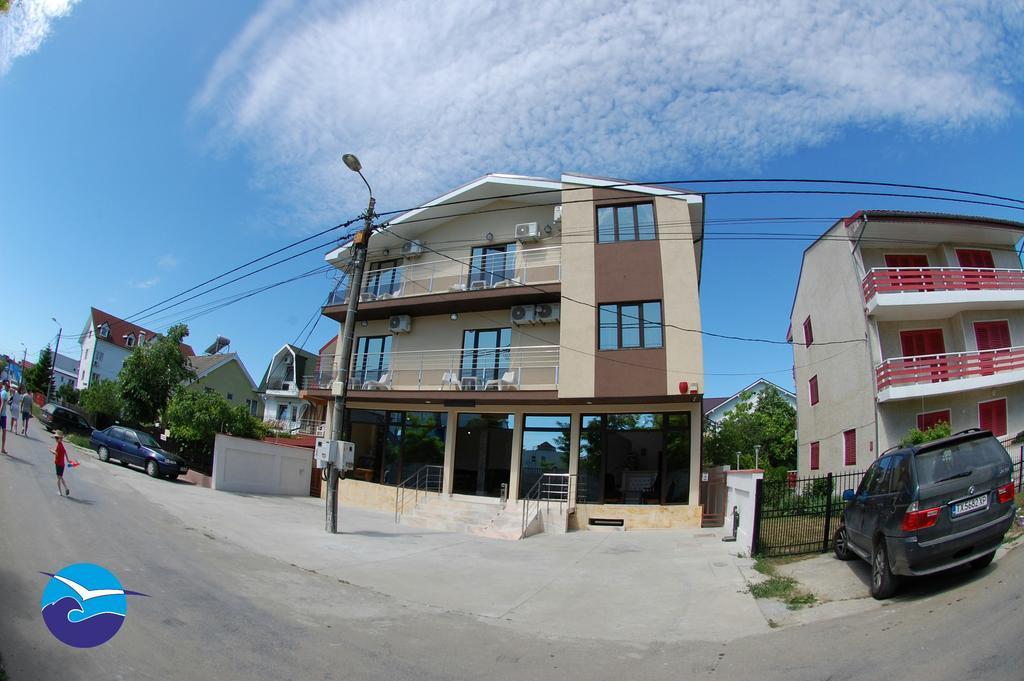 Razvan Holiday Costinesti Exterior foto