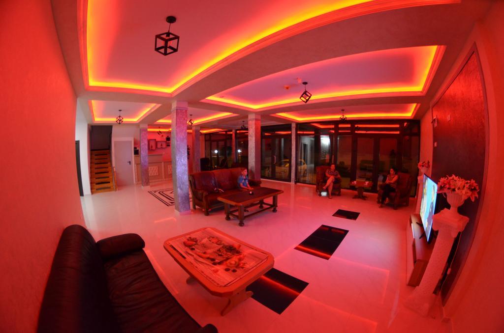 Razvan Holiday Costinesti Exterior foto