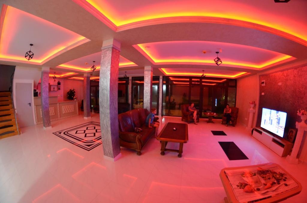 Razvan Holiday Costinesti Exterior foto