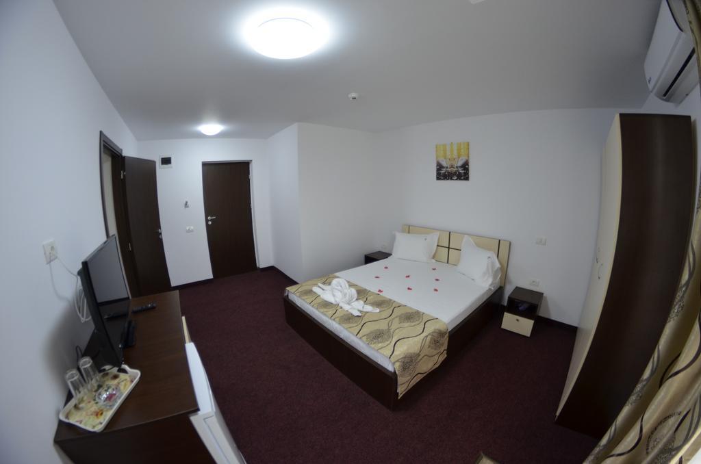 Razvan Holiday Costinesti Exterior foto