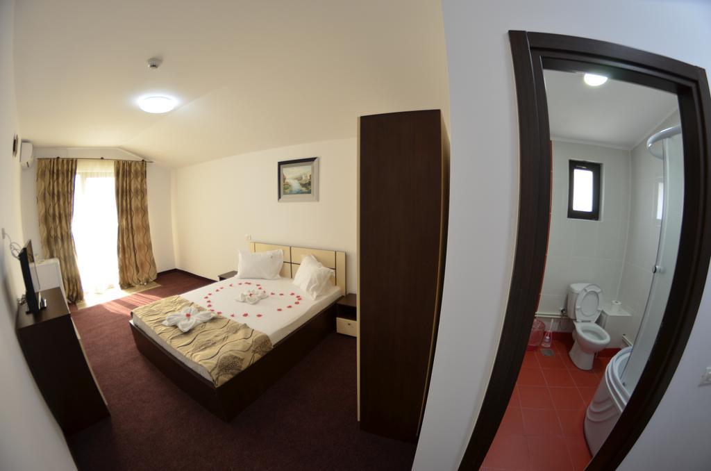 Razvan Holiday Costinesti Exterior foto