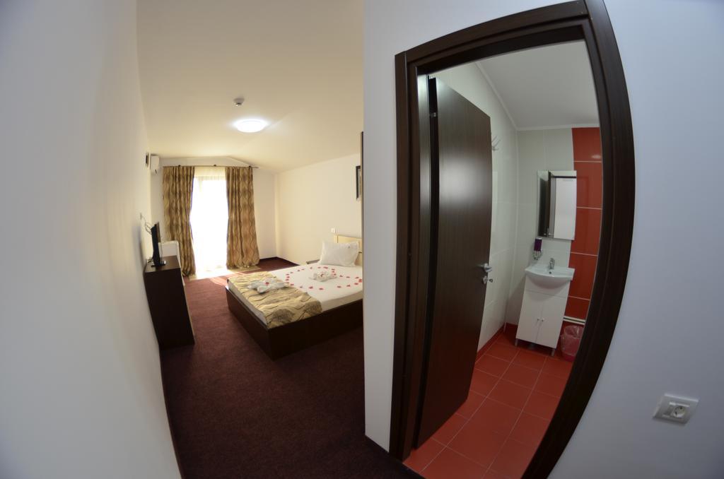 Razvan Holiday Costinesti Exterior foto